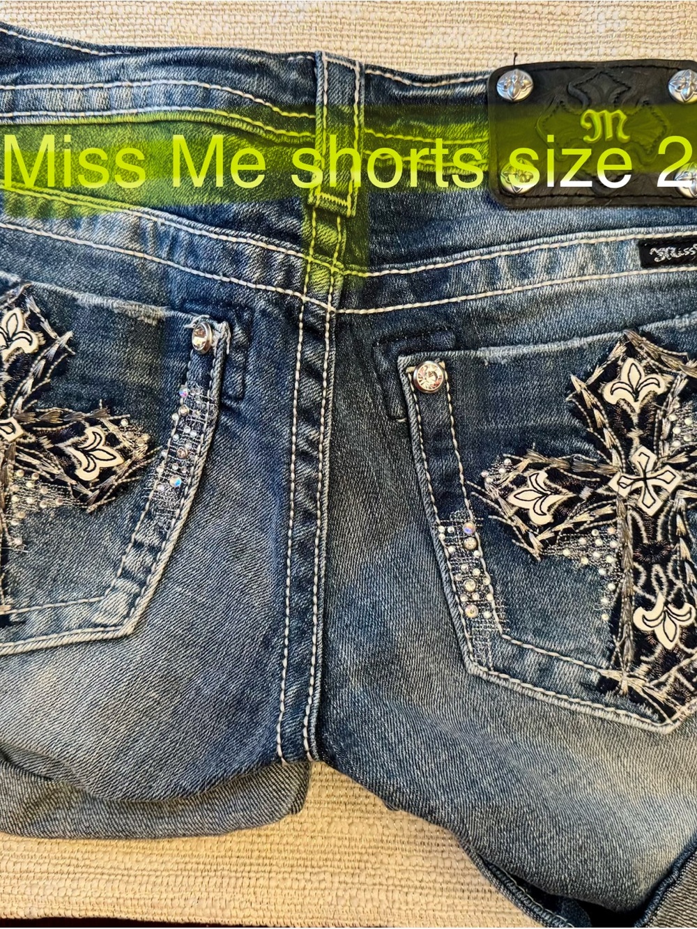 Miss Me Blue Denim Ankle/Cropped Jeans with Embroidered Cross Pockets